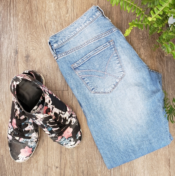 William Rast Size 27 Tomboy Slim Jeans - Picture 1 of 4